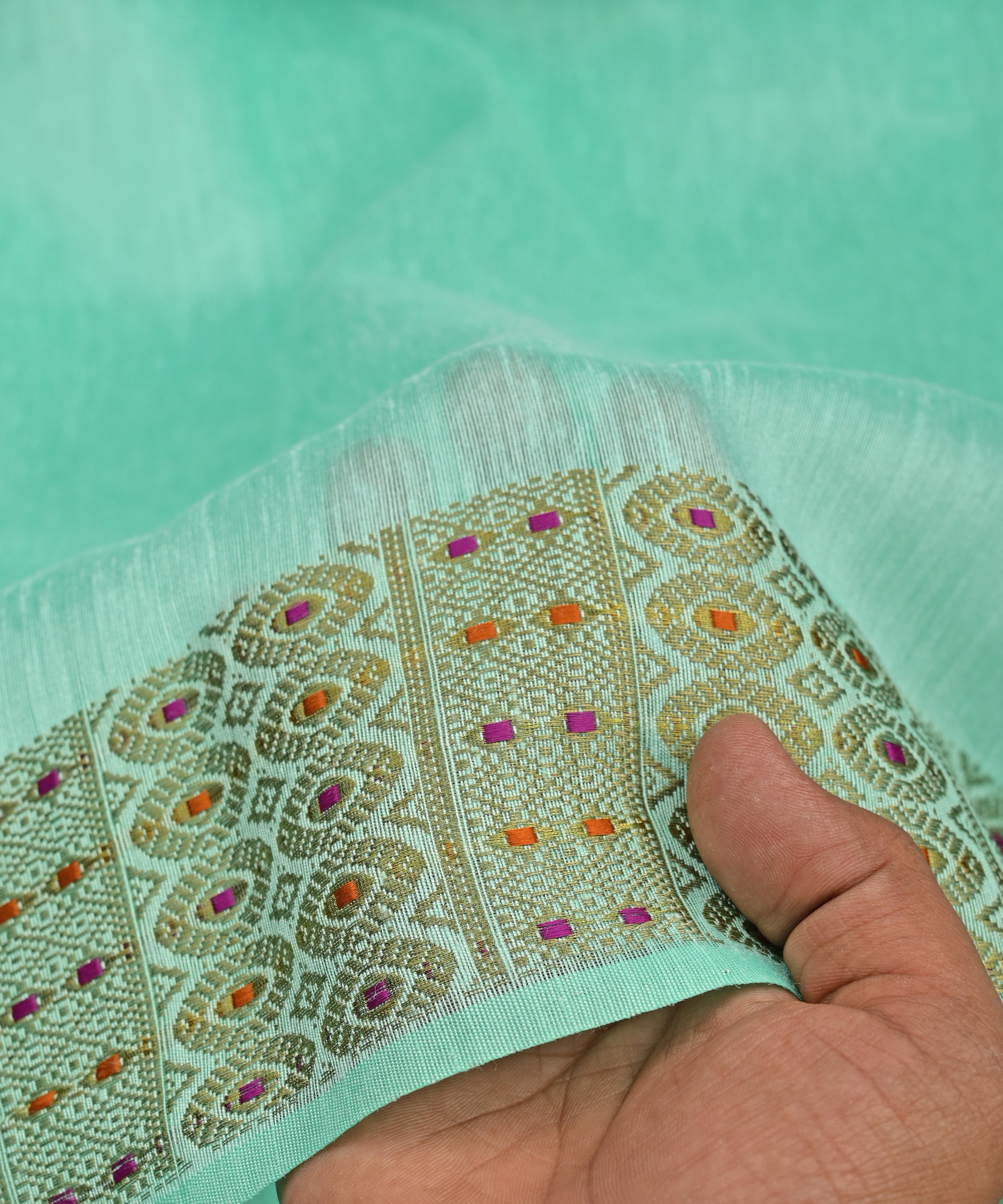 Sea Green Linen Fabric with Zari Border(cut-5.5 mtr)