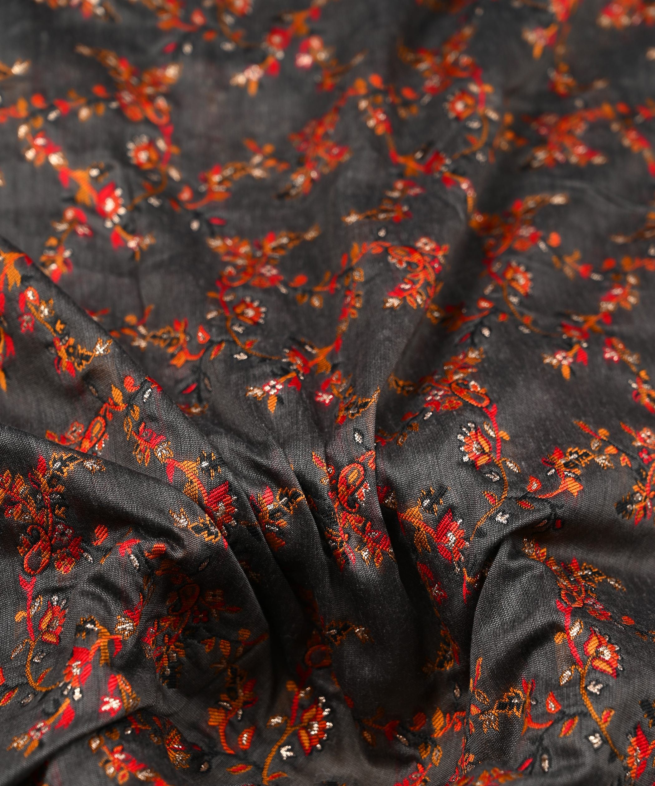 BLACK-PURE-VISCOSE-JACQUARD-WITH-RED-FLOWER-VINES-DIGITAL-PRINT-FEEL0.jpg