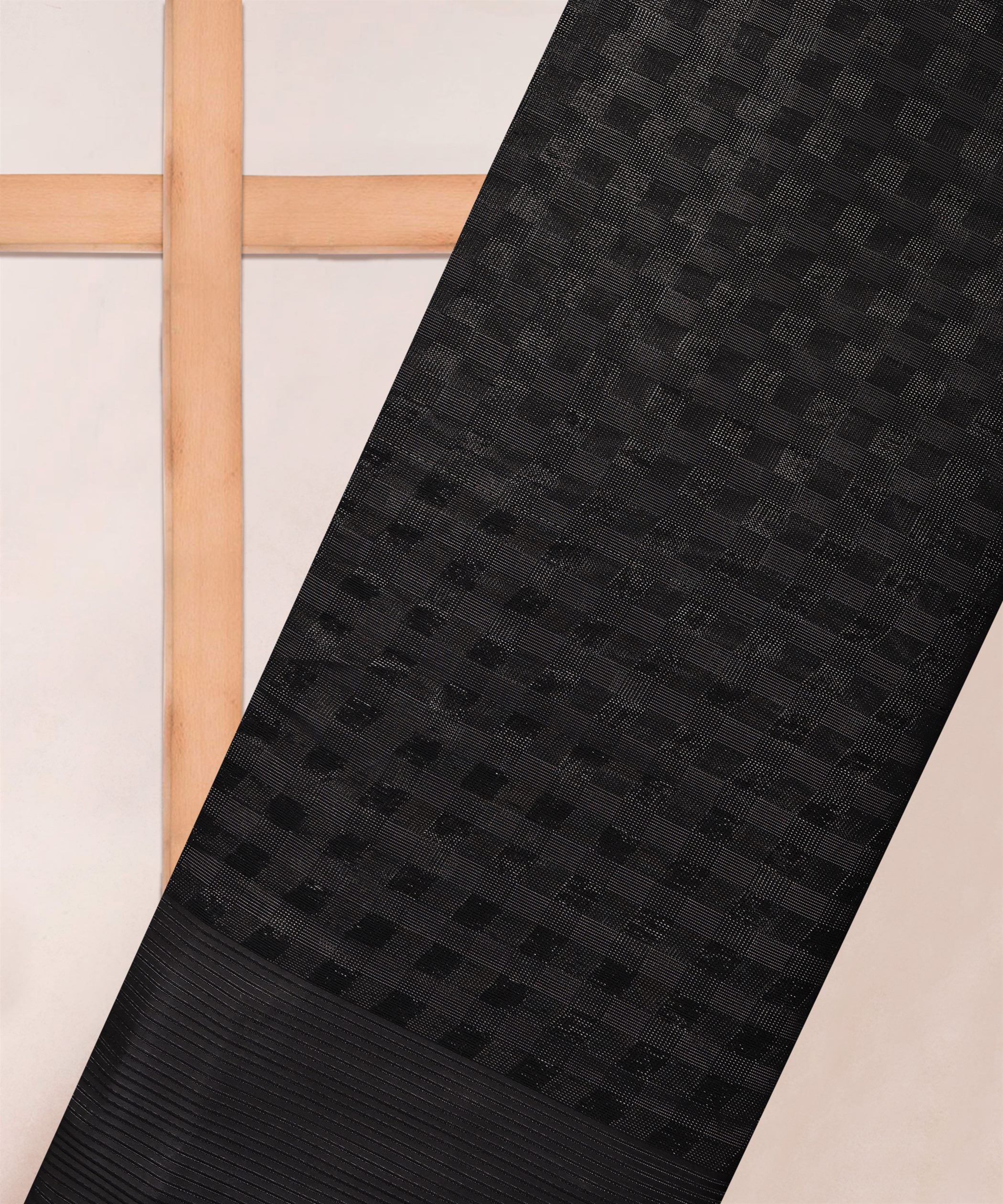 CREPE-WITH-ZARI-STRIPES-AND-SATIN-BORDER-BLACK-FWWF0.jpg