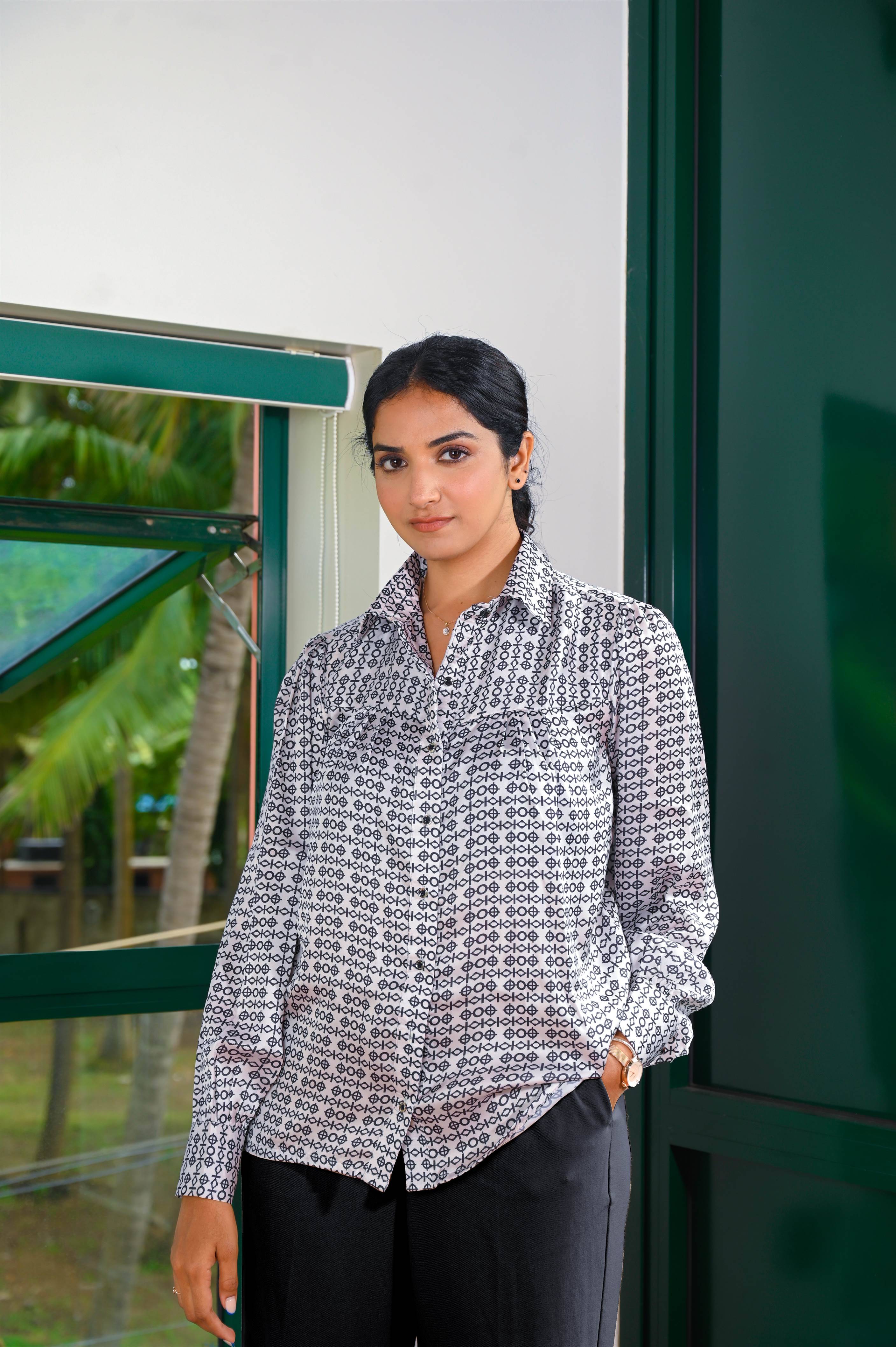 FORMAL-SHIRT-FOR-WOMEN-FDST00017-FRONT0.jpg