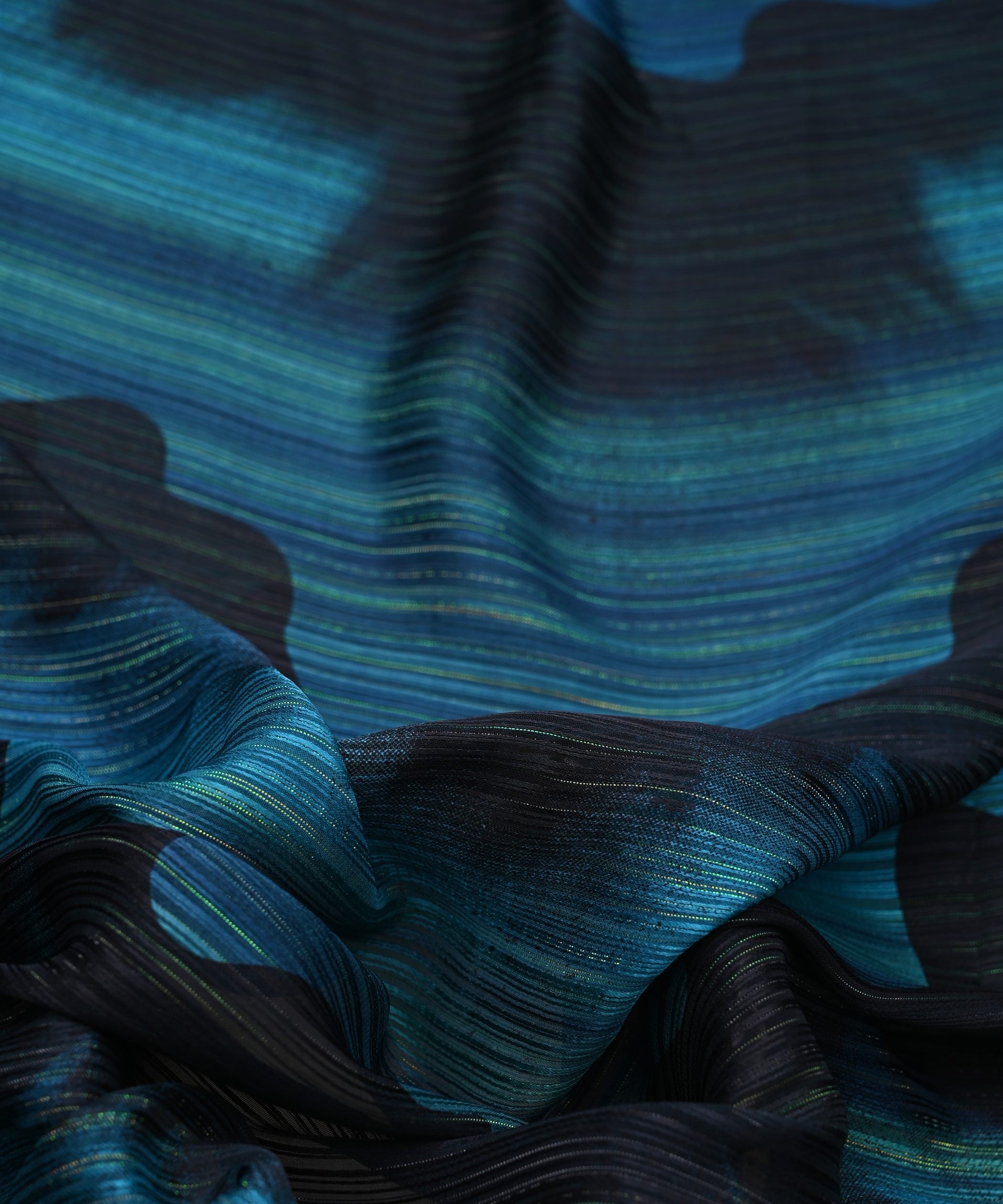 GEORGETTE-WITH-WAVY-SPRAY-PRINT-TEAL-FEEL0_JPG.jpg