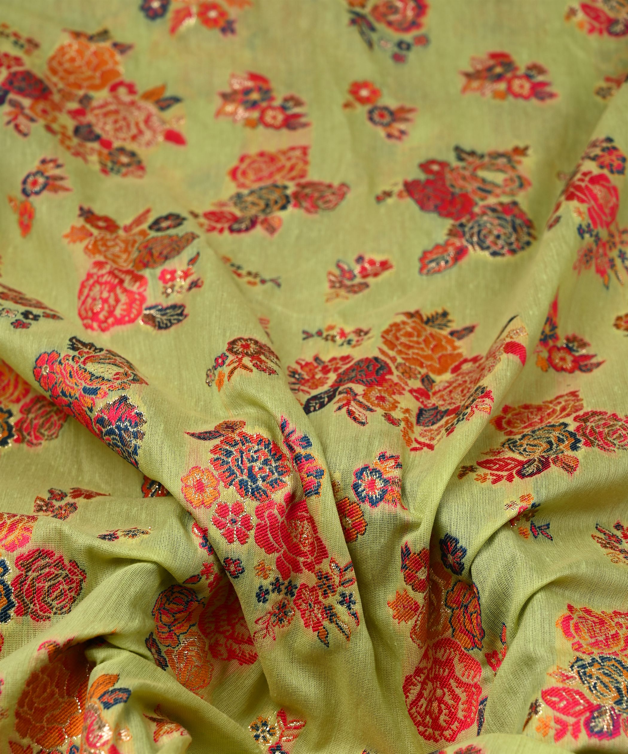 LIGHT-PISTA-PURE-VISCOSE-JACQUARD-WITH-FLOWER-BUNCH-DIGITAL-PRINT-FEEL0.jpg
