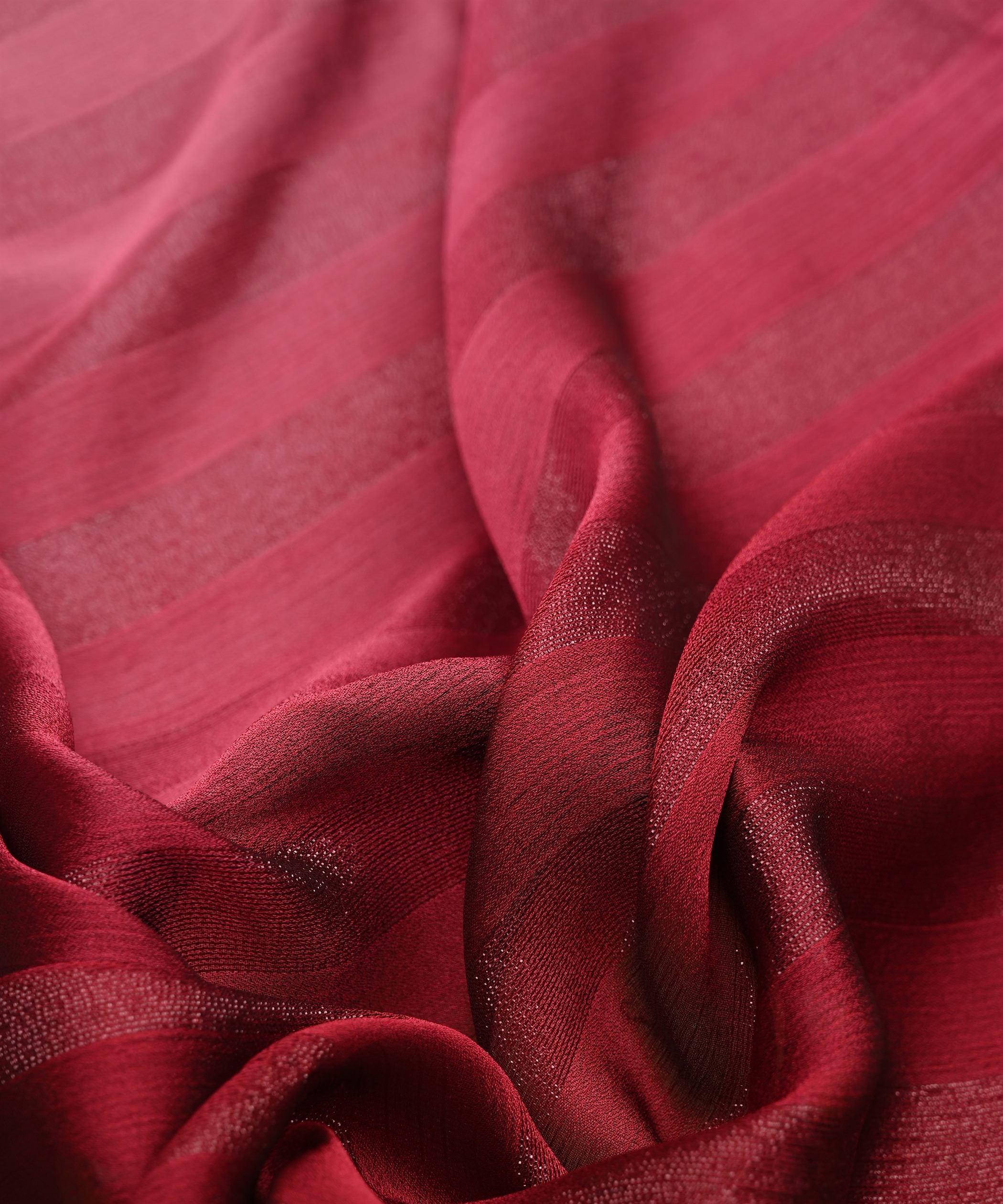 OMBRE-SHADED-CHIFFON-WITH-ZARI-PATTA-RED-FEEL0.jpg