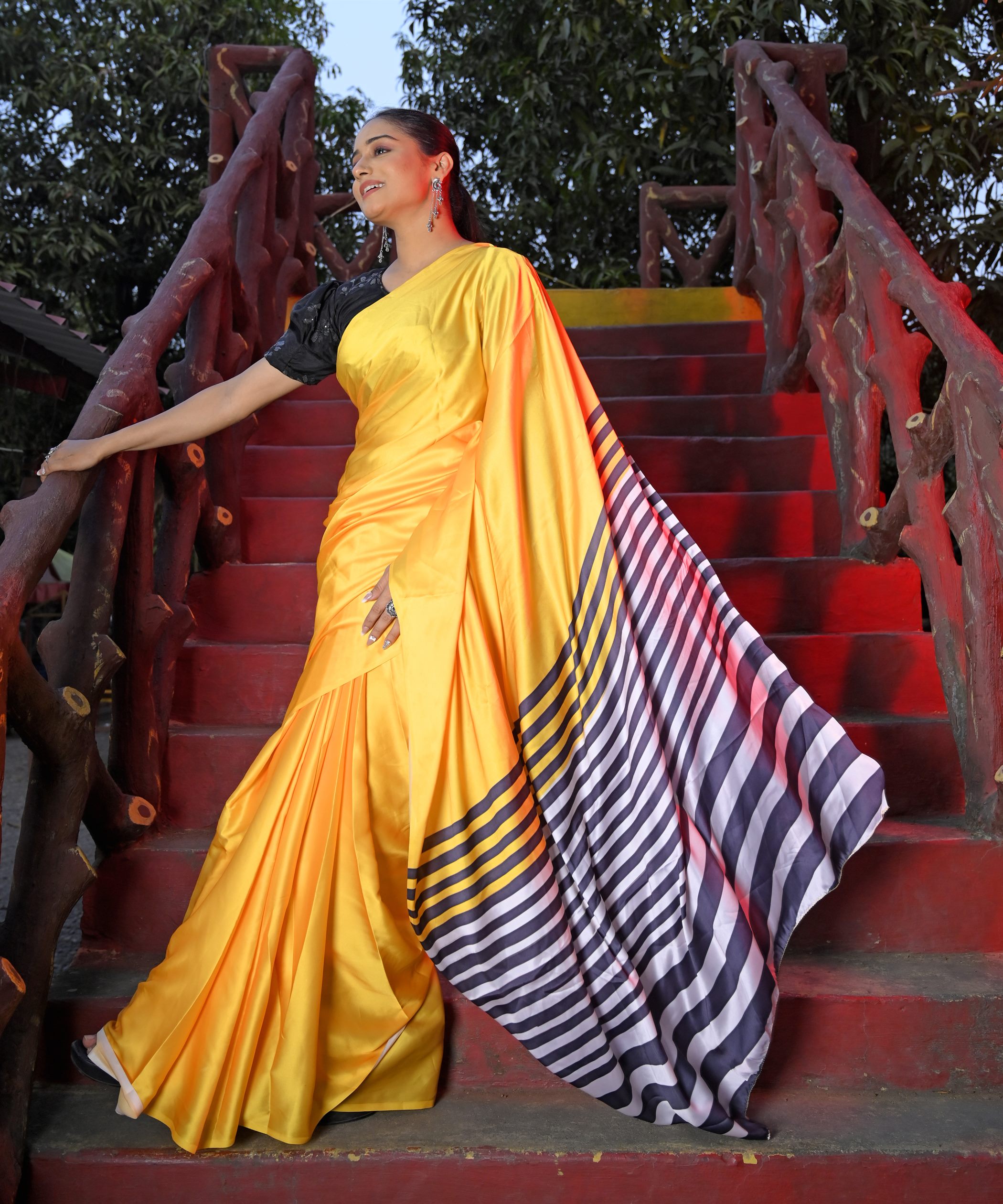 fancy-printed-saree-fd-11104001-001.jpg
