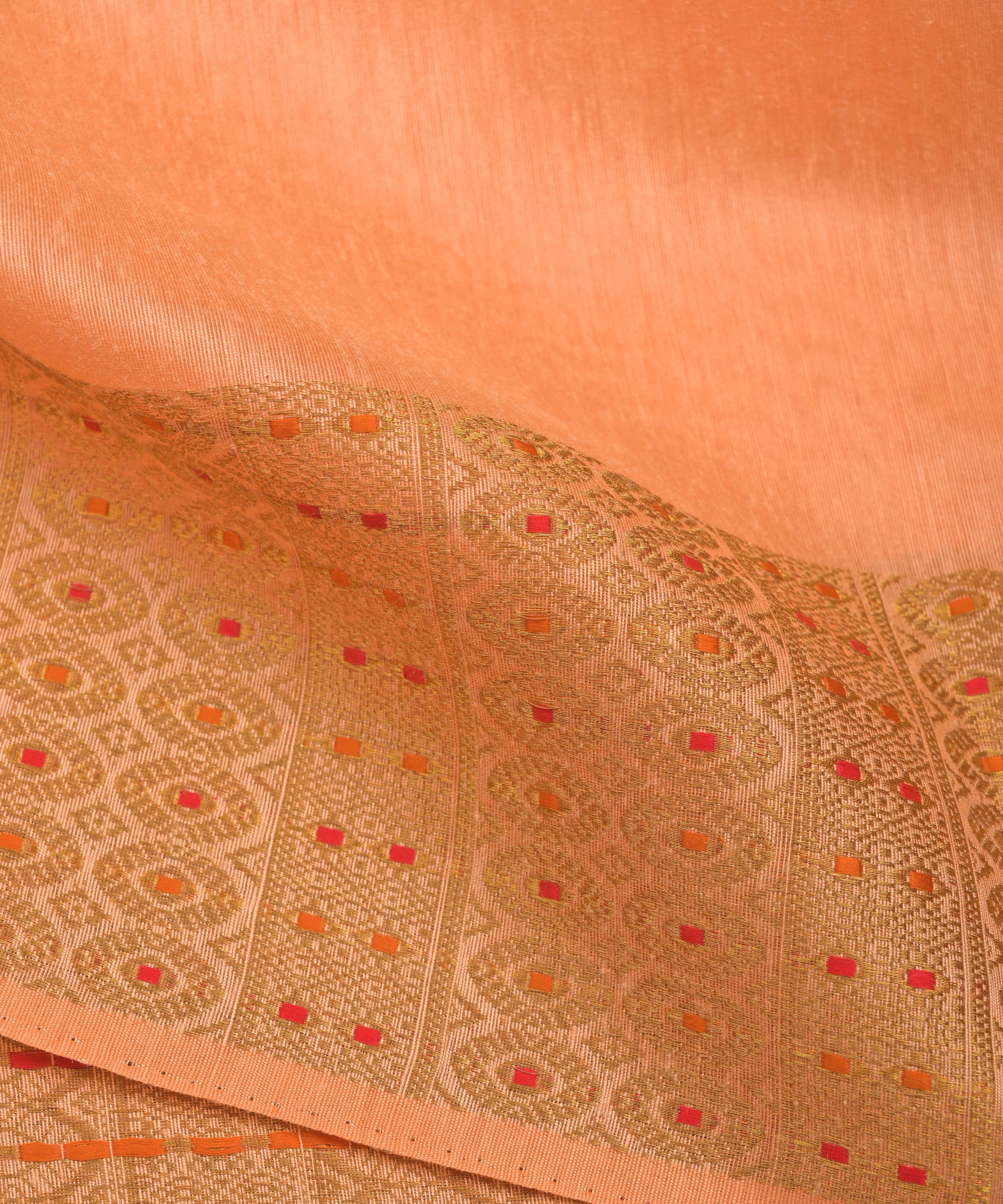 Peach Linen Fabric with Zari Border(cut-5.5 mtr)